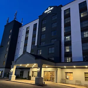 *** Hotel Country & By Radisson, Falls, On Canada