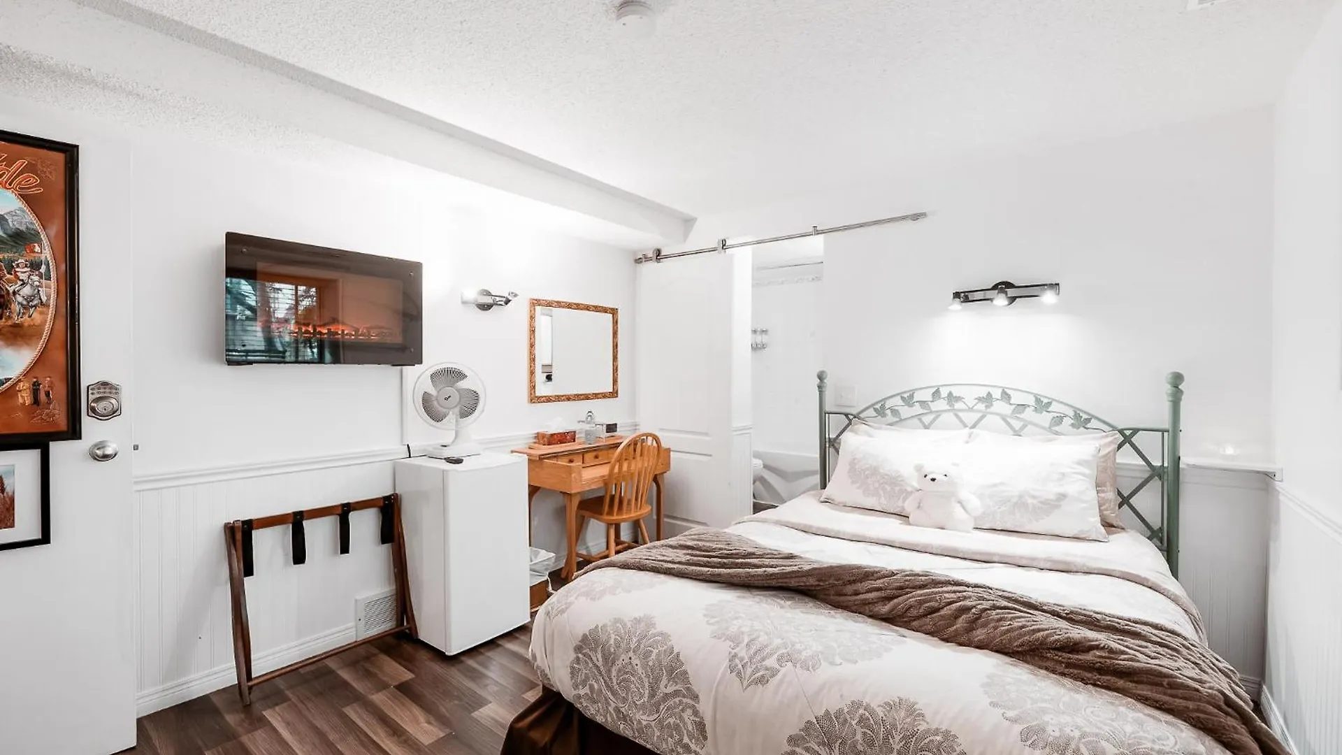 Along River Ridge YYC 4*,  Kanada